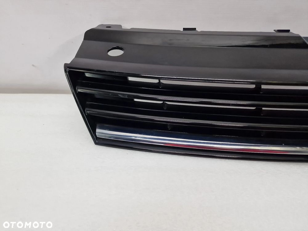VW POLO 6C0 LIFT 14- ATRAPA / GRILL PRZEDNI PRZÓD NA WYSOKI POŁYSK , NR 6C0853651K / 6C0853653F , NR AUKCJI GL272 - 19