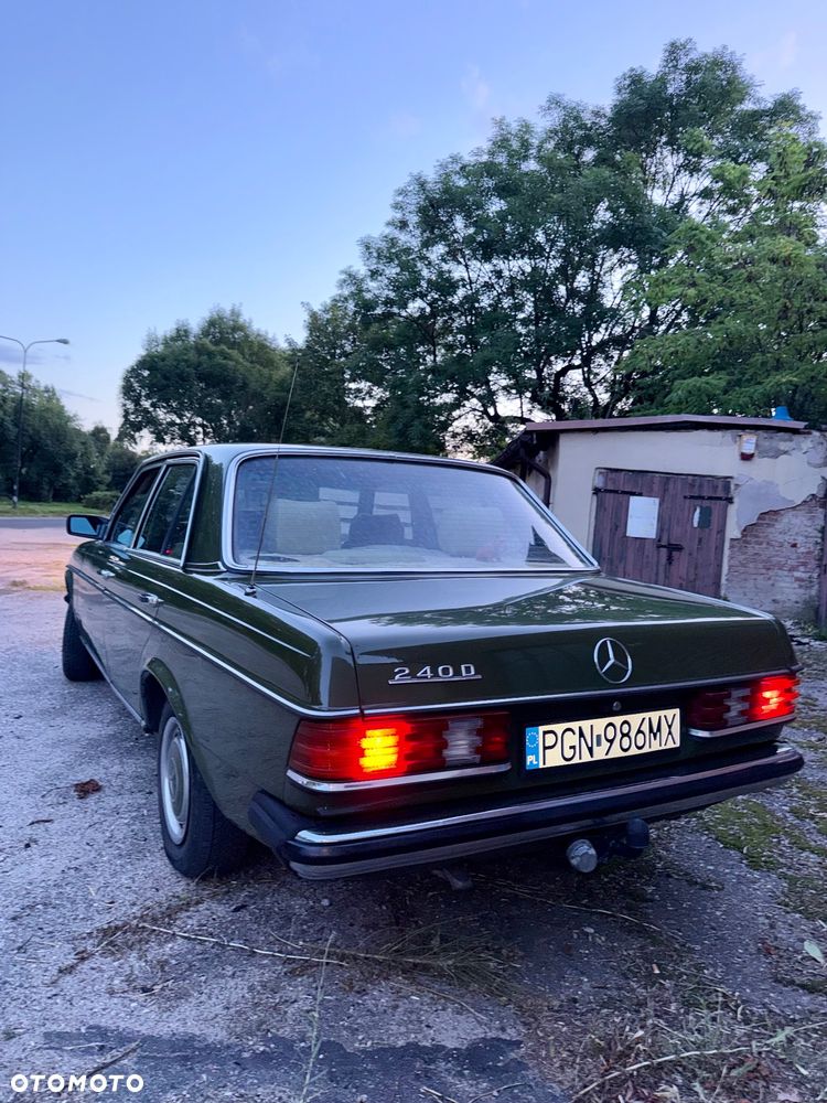Mercedes-Benz W123 - 9