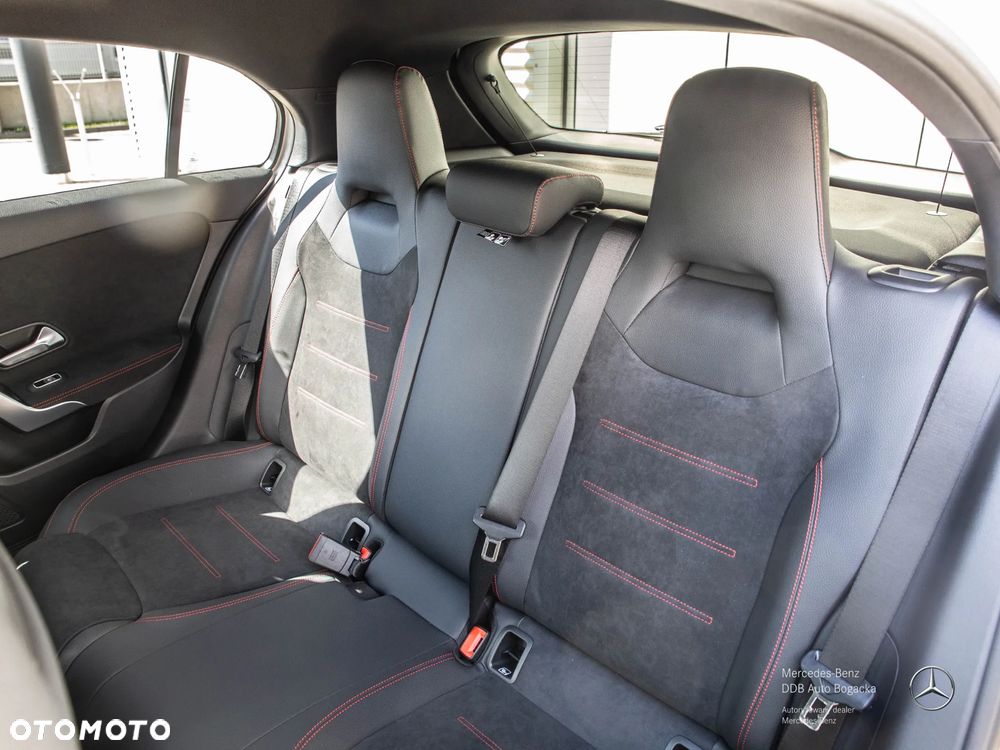 Mercedes-Benz Klasa A 250 e PHEV AMG Line 8G-DCT - 12