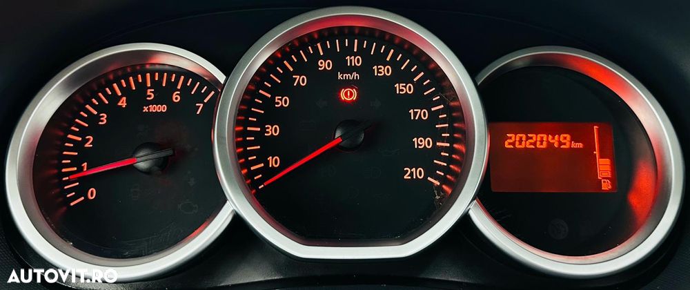 Dacia Duster SCe 115 4x2 Laureate - 28