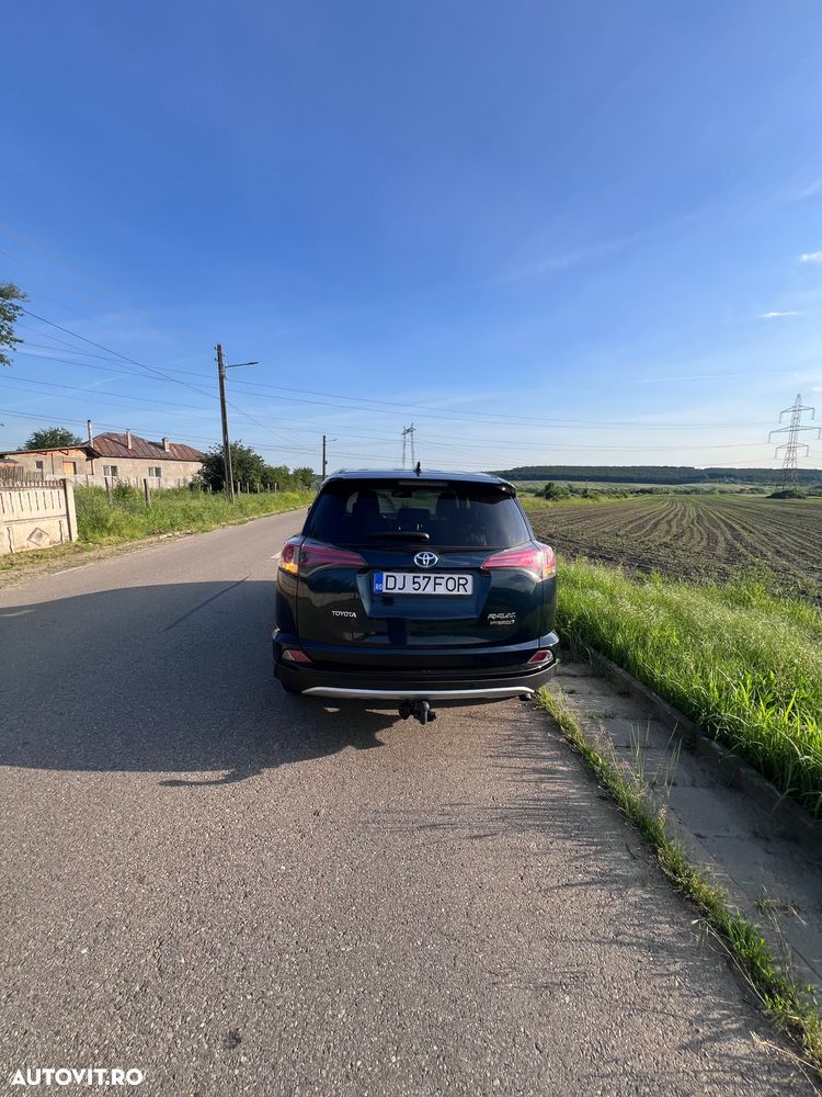 Toyota RAV4 - 3