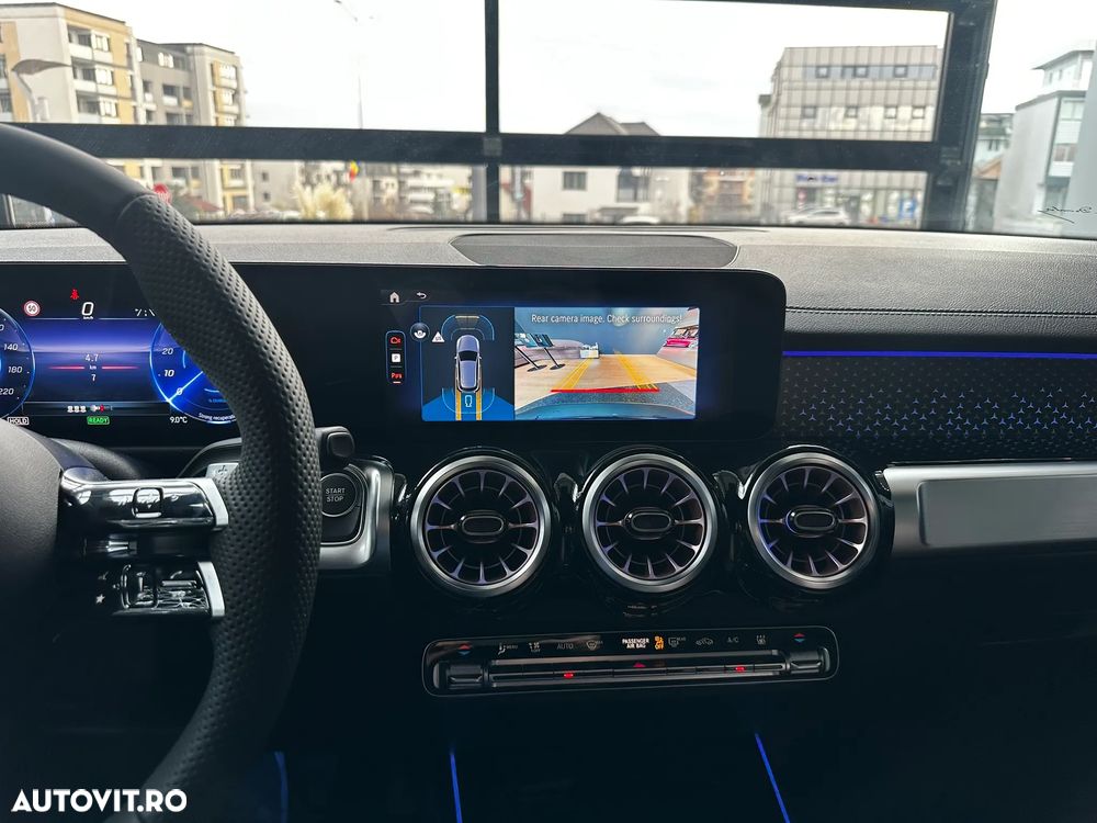 Mercedes-Benz EQB 250 - 14