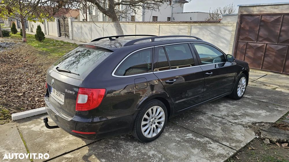 Skoda Superb 2.0 TDI Elegance DSG - 4