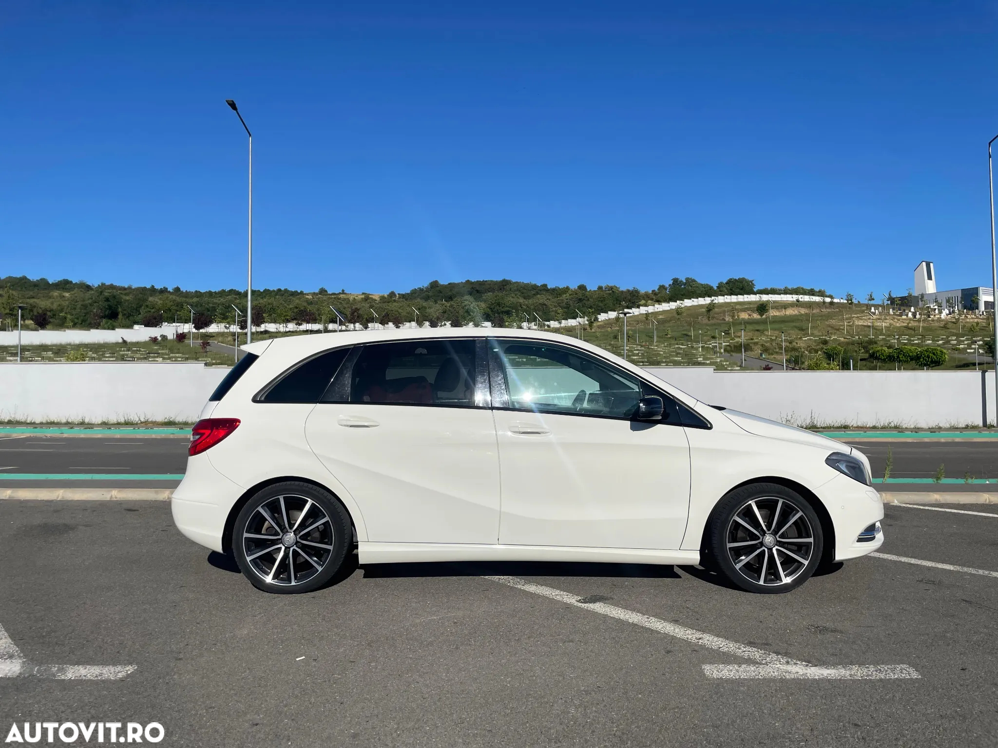 Mercedes-Benz B - 7