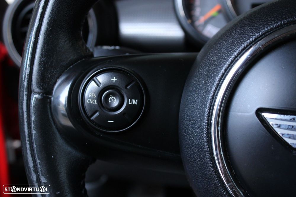 MINI 3 Portas One D - 16