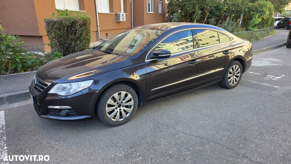 Volkswagen Passat 2.0TDI Comfortline DPF DSG - 2