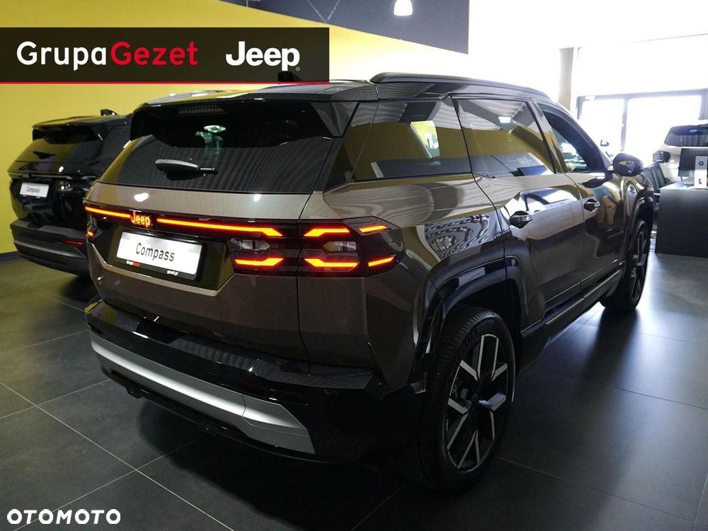 Jeep Compass - 4
