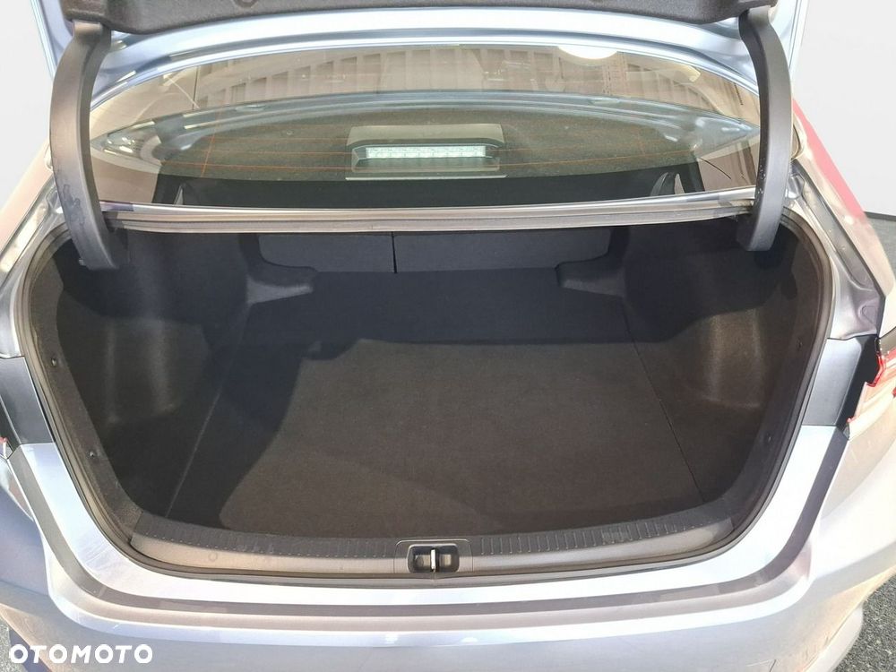 Toyota Corolla - 10
