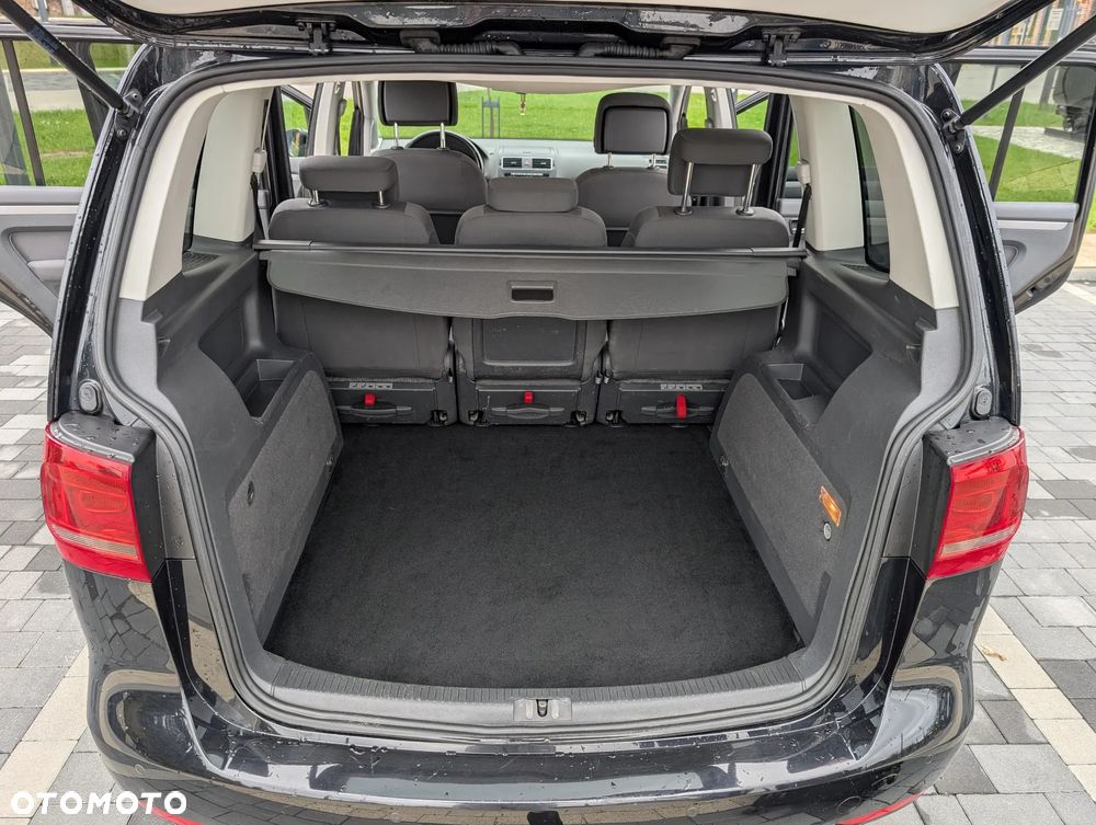 Volkswagen Touran 2.0 TDI DPF Comfortline - 9