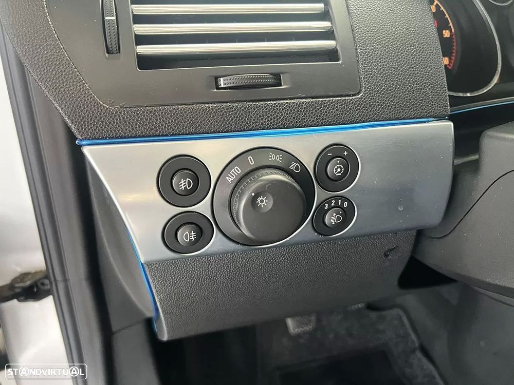 Opel Astra Caravan 1.7 CDTi Cosmo ecoFLEX - 17