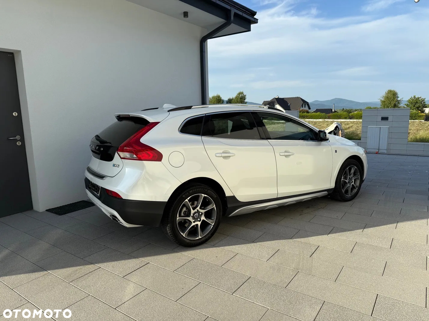 Volvo V40 Cross Country D3 Drive-E Ocean Race - 4