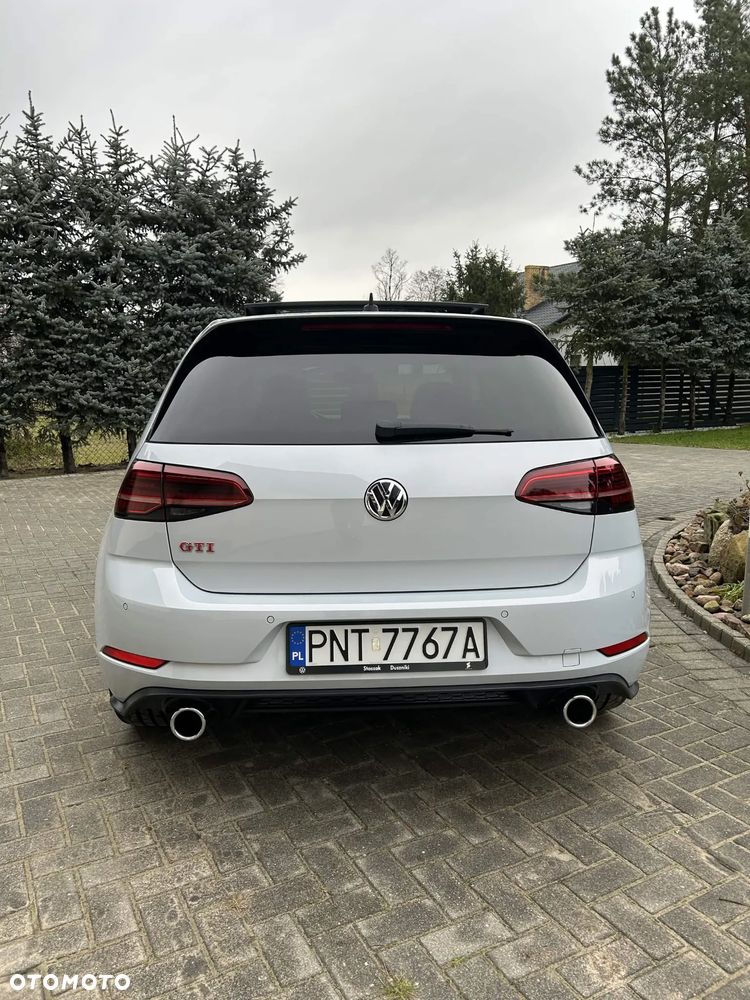 Volkswagen Golf - 4