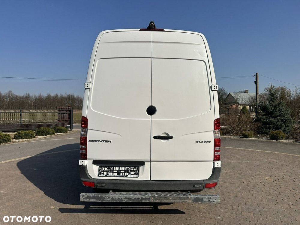 Mercedes-Benz Sprinter - 8