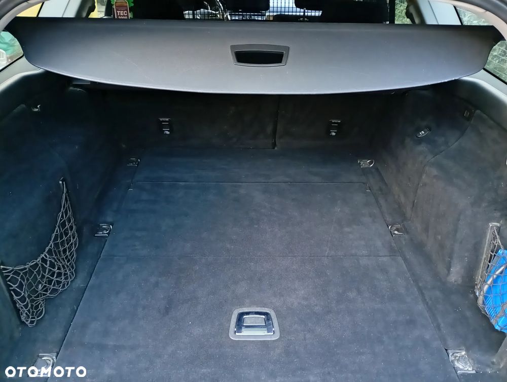 Mercedes-Benz Klasa E 220 CDI DPF BlueEFFICIENCY Automatik - 14