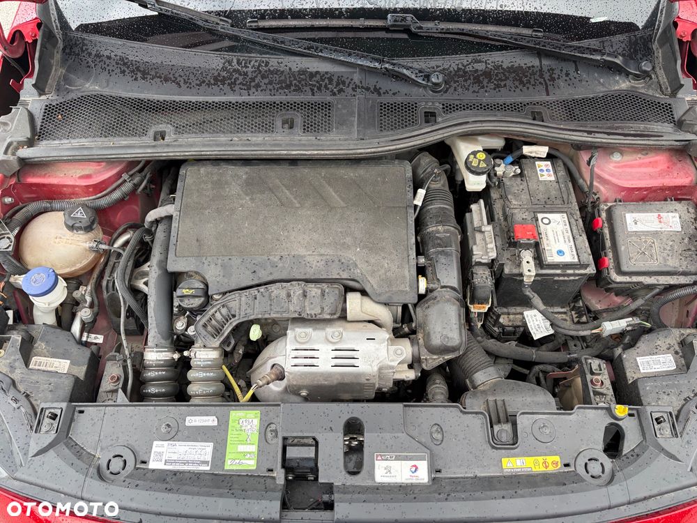 Peugeot 208 1.2 PureTech GT S&S - 30