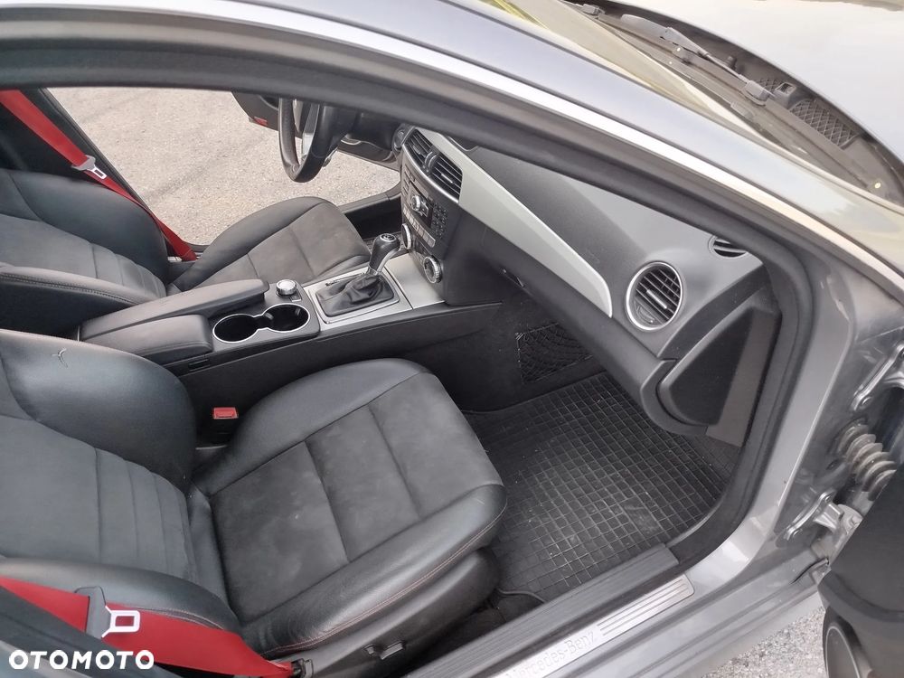 Mercedes-Benz Klasa C 250 CGI Automatik BlueEFFICIENCY - 10