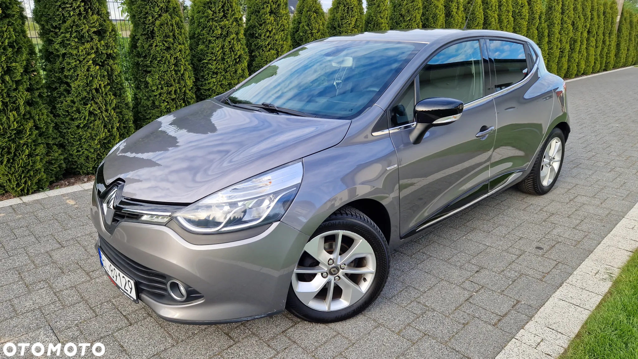 Renault Clio 1.2 16V 75 Limited - 21
