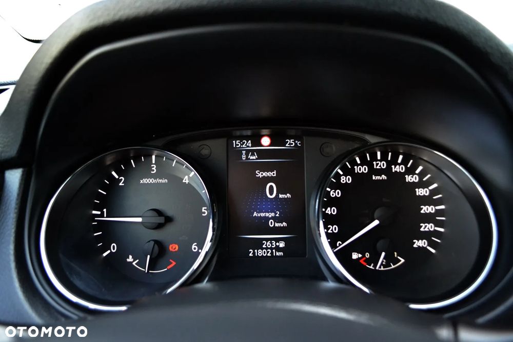 Nissan Qashqai 1.5 dCi N-Connecta - 6