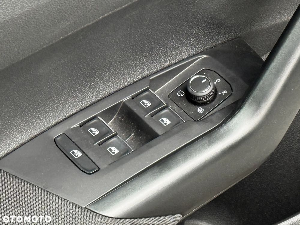 Volkswagen Taigo 1.5 TSI ACT Style DSG - 25