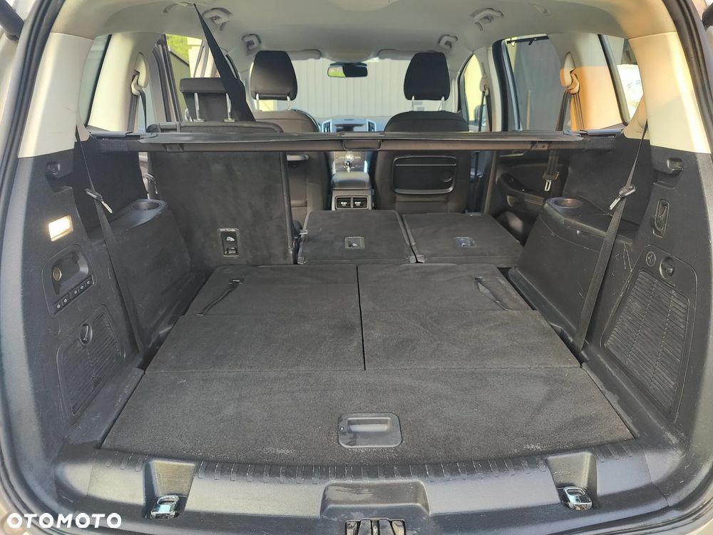 Ford S-Max - 17