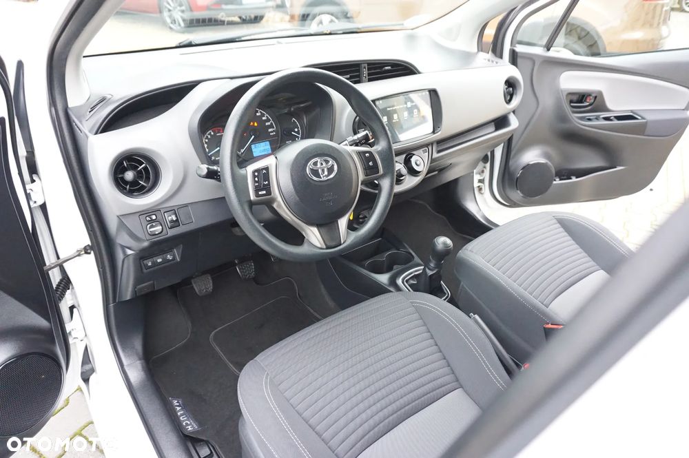 Toyota Yaris 1.0 VVT-i Team Deutschland - 21