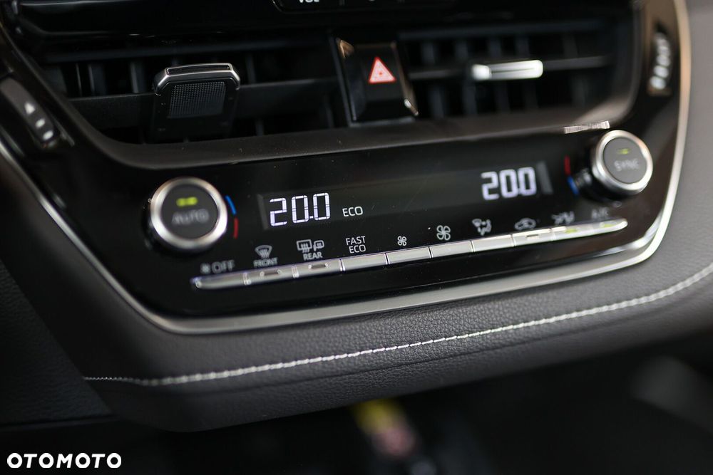 Toyota Corolla 1.8 Hybrid Comfort - 38