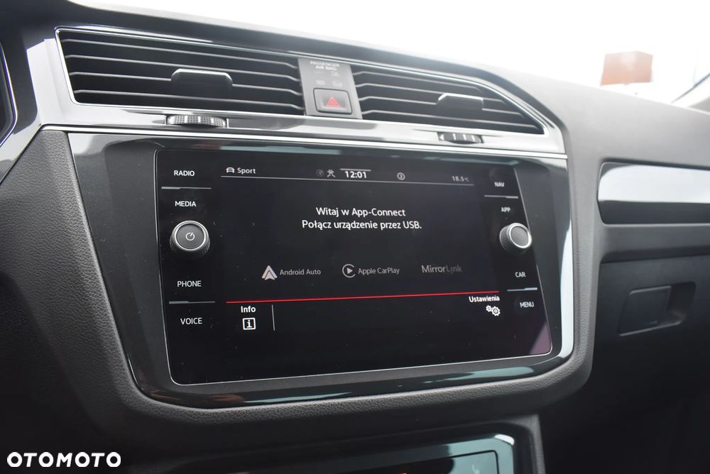 Volkswagen Tiguan 2.0 TSI 4Mot Elegance DSG - 35