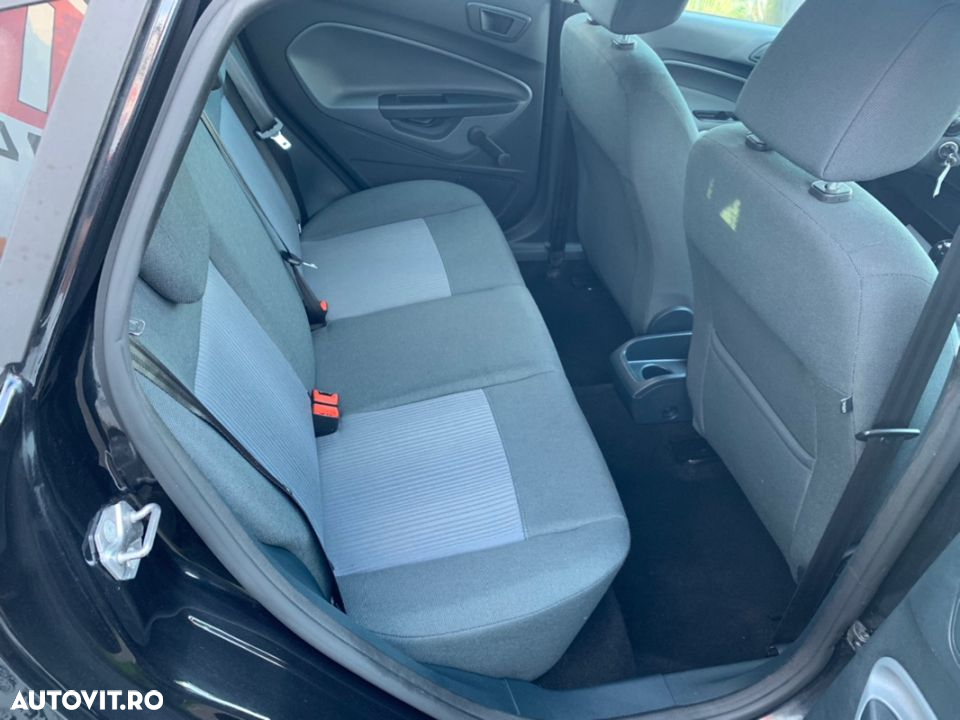 Ford Fiesta 1.4 Autom. Trend - 25