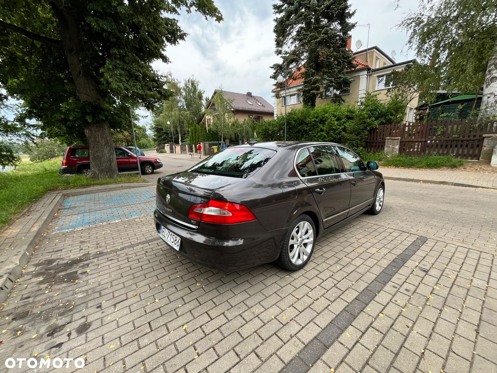 Skoda Superb 2.0 TDI Platinum DSG - 4