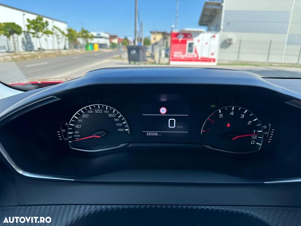 Peugeot 2008 1.2 L PureTech STT Active - 13