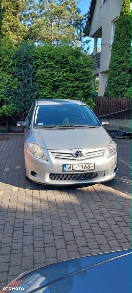 Toyota Auris 1.4 D-4D Terra EU5 - 12
