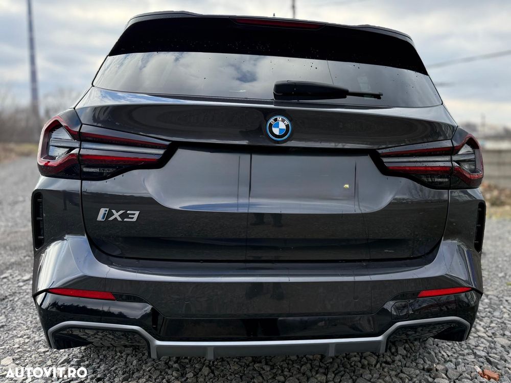 BMW iX3 - 3