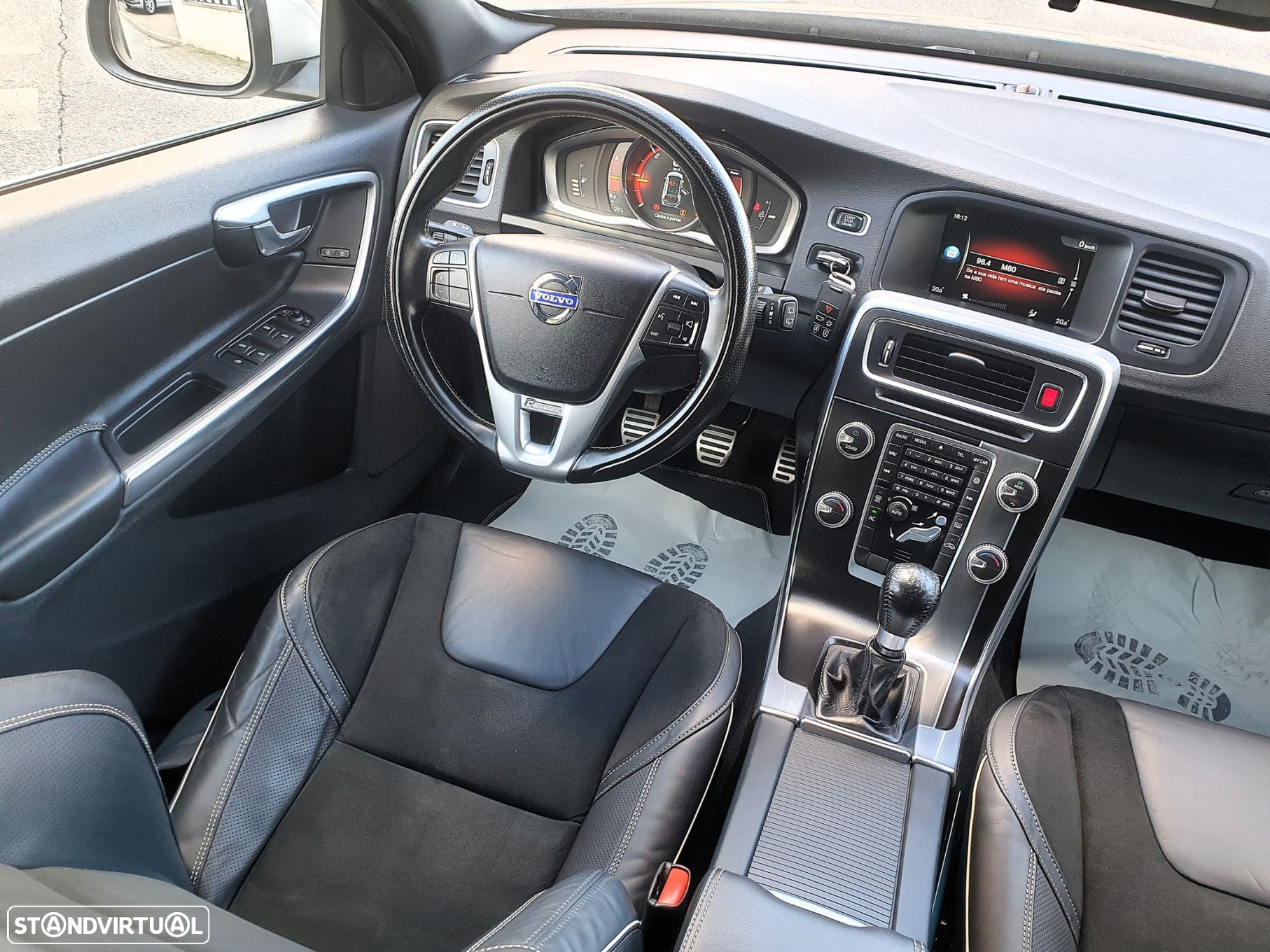 Volvo V60 1.6 D2 R-Design Momentum - 15