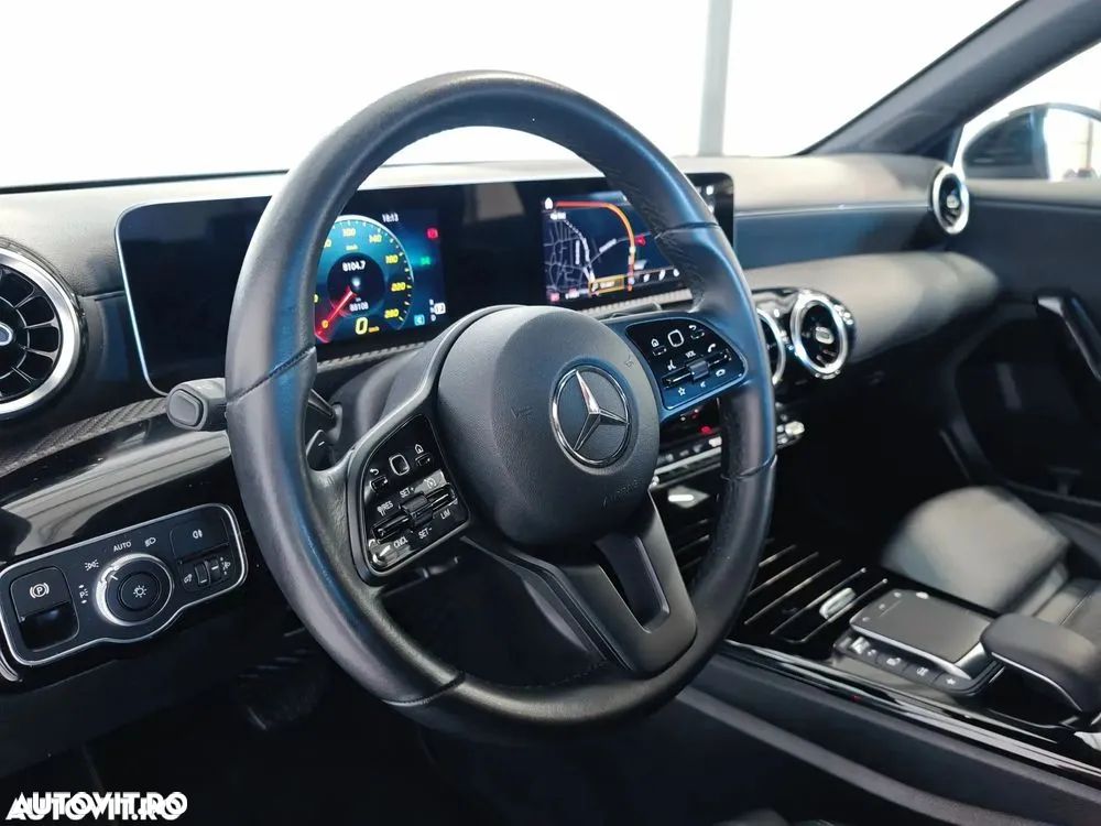 Mercedes-Benz A 180 d Sedan Aut. - 6