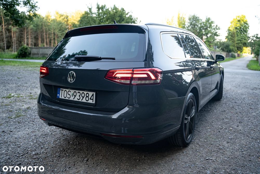 Volkswagen Passat 2.0 TDI SCR DSG Comfortline - 8