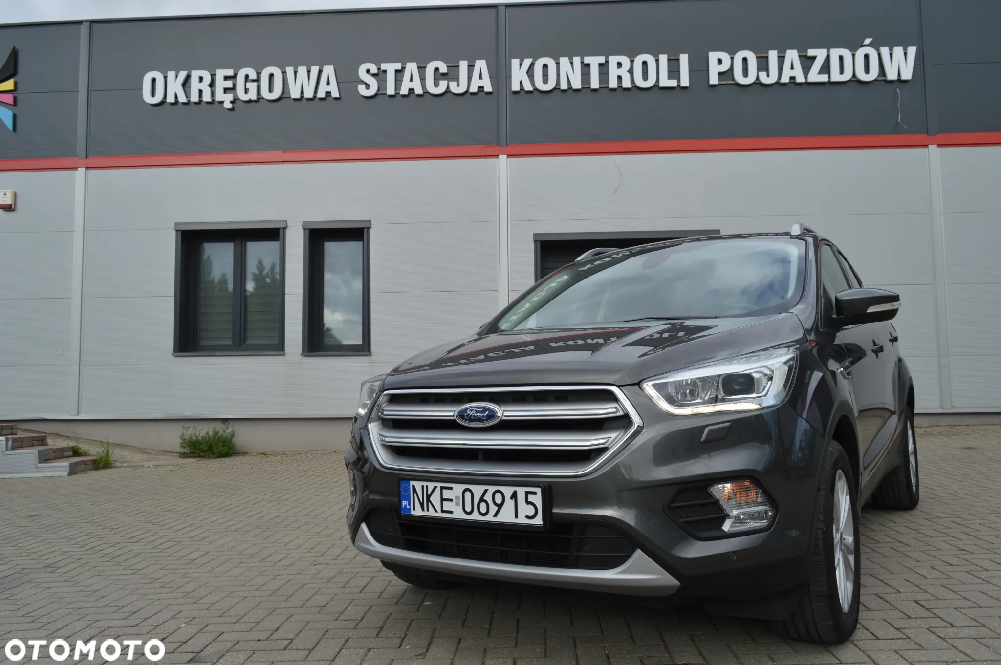 Ford Kuga 1.5 EcoBoost 2x4 Titanium - 2