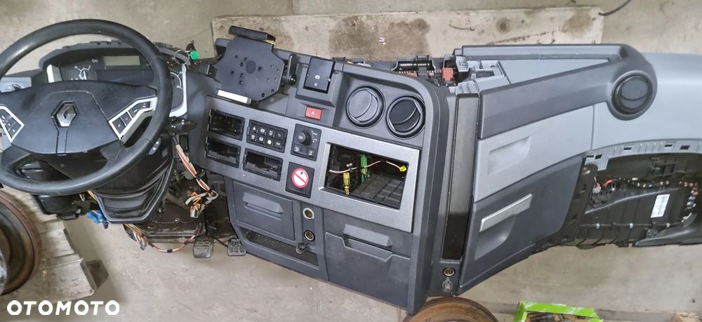 deska rozdzielcza (konsola) renault gama T
