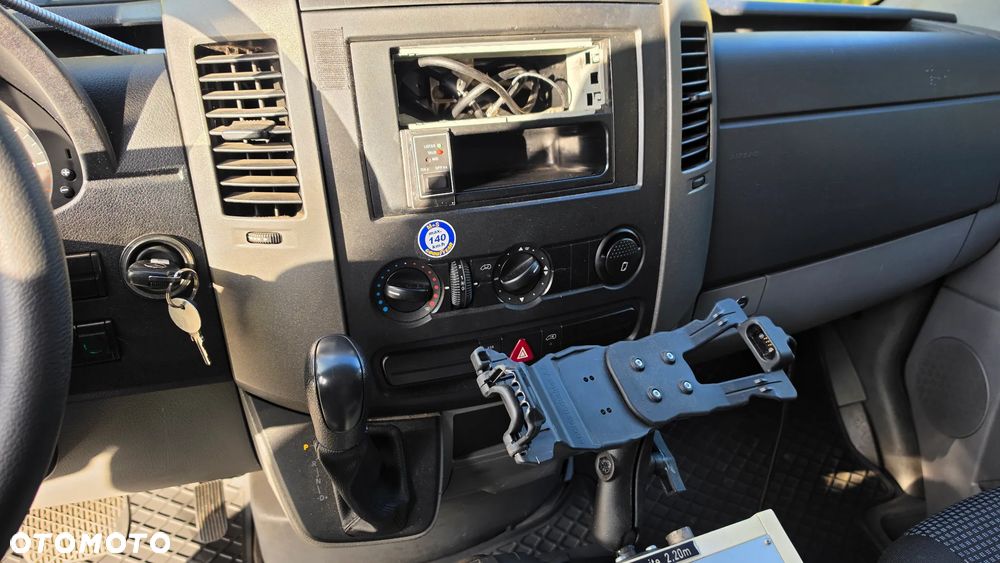 Mercedes-Benz Sprinter - 23