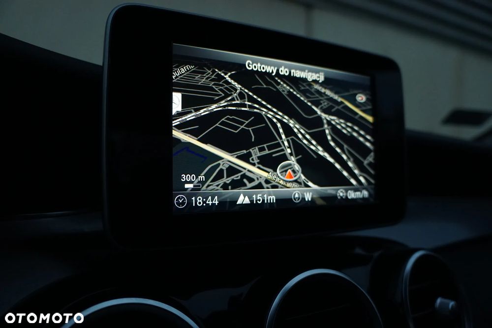 Mercedes-Benz Klasa C 180 9G-TRONIC - 26