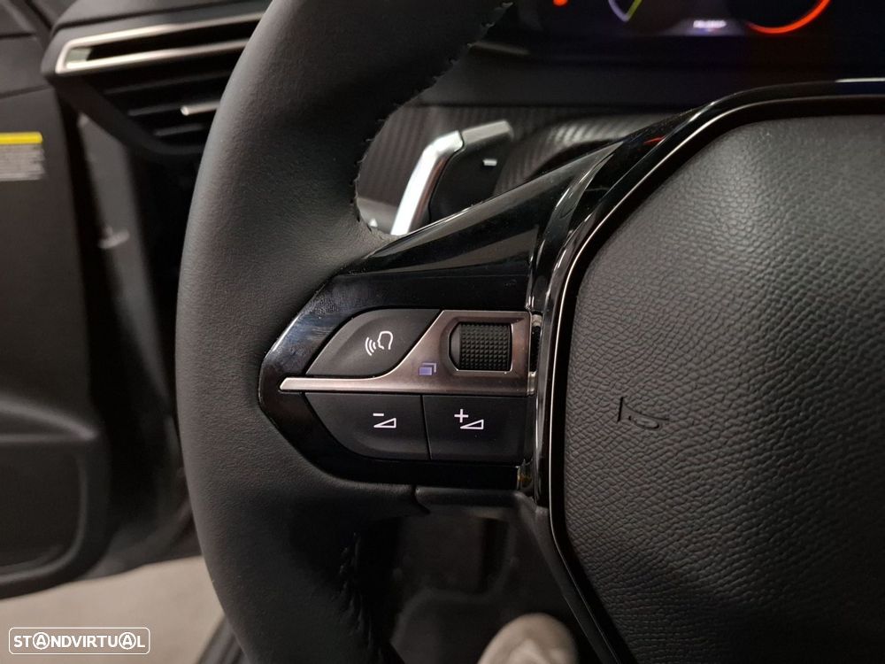 Peugeot 208 1.2 Hybrid Allure e-DCS6 - 16