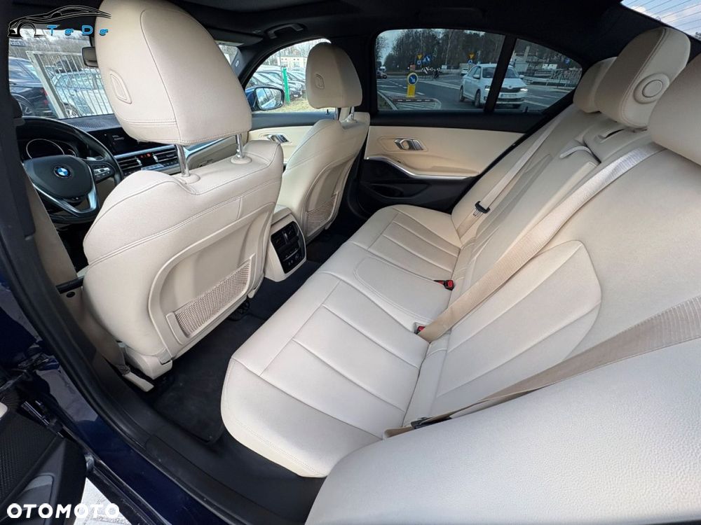 BMW Seria 3 330i GPF M Sport Shadow sport - 25