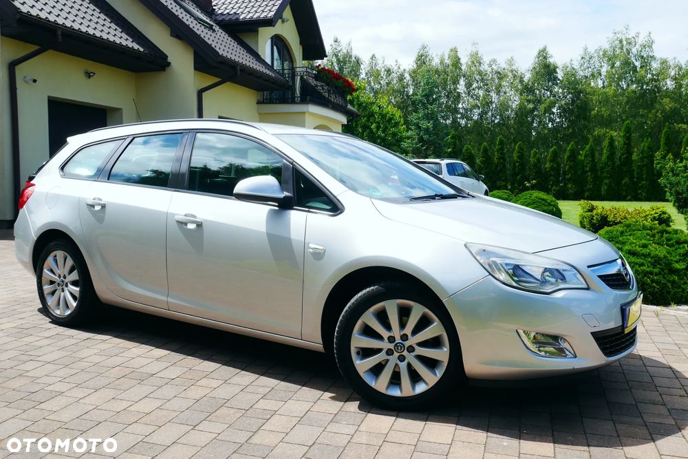 Opel Astra 1.6 Caravan Cosmo - 8