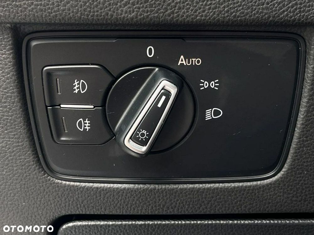 Volkswagen Passat - 15