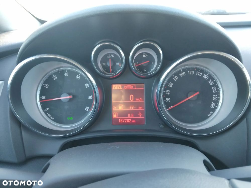 Opel Astra 1.4 Turbo 150 Jahre - 9