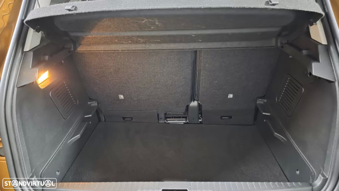 Renault Captur 0.9 TCE Exclusive XMOD - 17