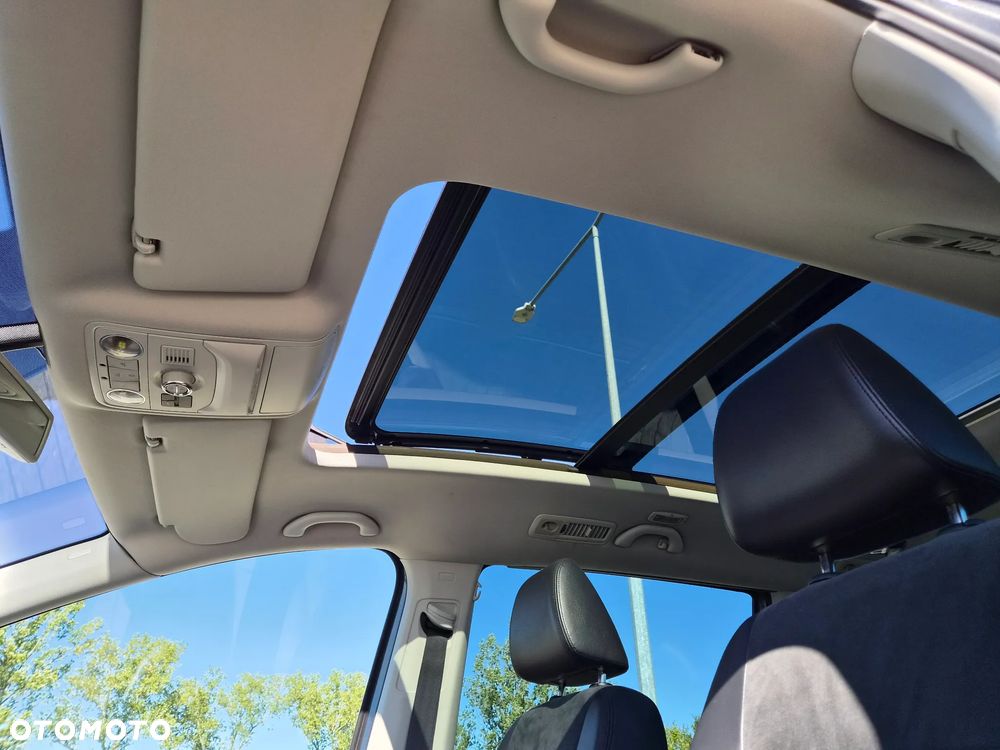 Volkswagen Sharan - 10