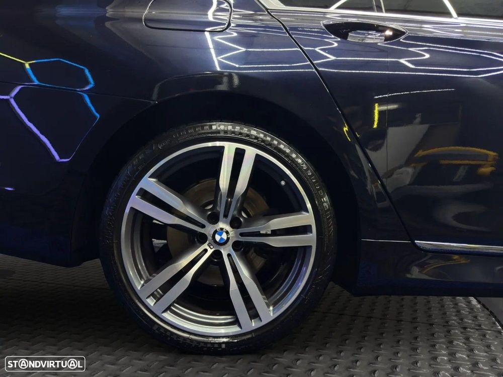 BMW 740 d xDrive Pack M - 25