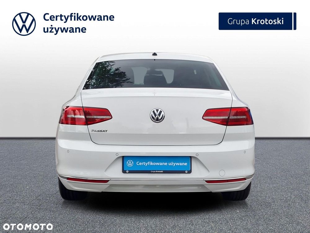Volkswagen Passat 2.0 TDI SCR Highline - 5