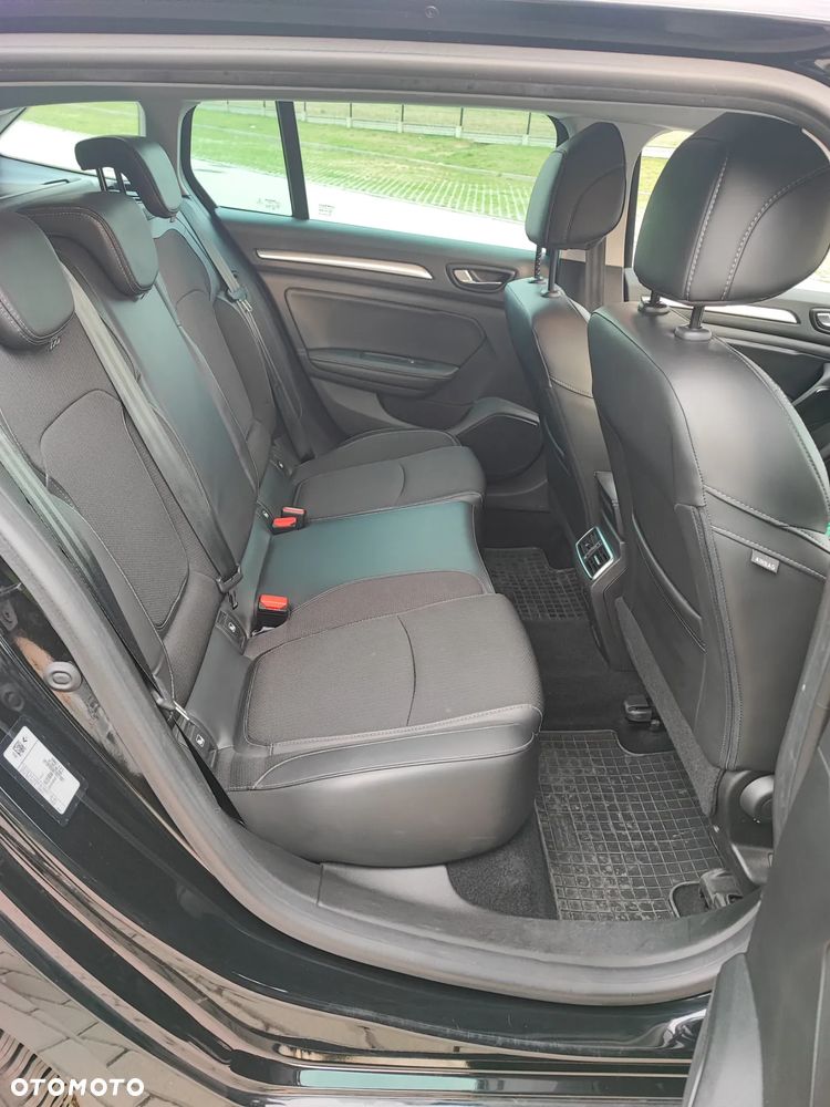 Renault Megane 1.3 TCe FAP Techno EDC - 9