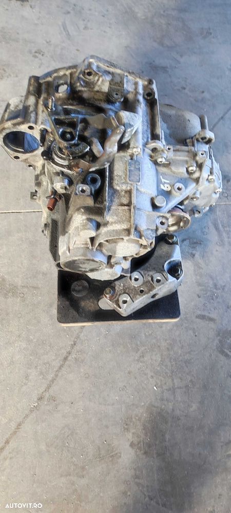 Cutie viteze manuala 6 trepte volkswagen vw passat B6 sedan 2.0 BMP cod cutie HDU - 8